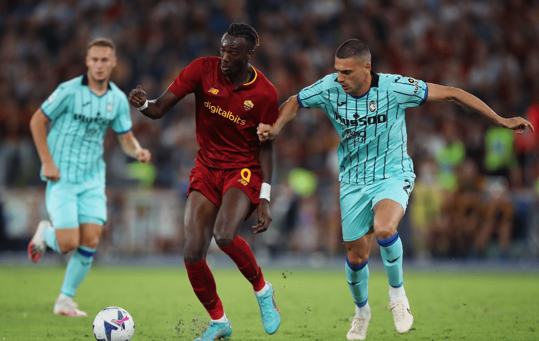 包含亚特兰大今夜单刀错失,志在荷甲名次提升,目标明确,控场能力受关注的词条